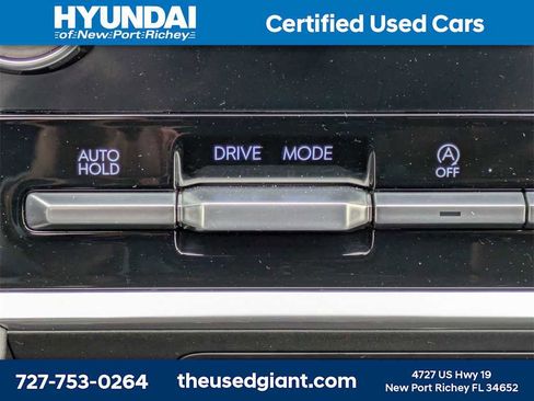 Used 2025 Hyundai Santa Fe Limited image 34