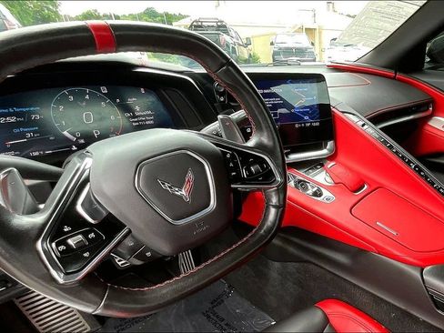 Used 2022 Chevrolet Corvette Stingray Preferred Cpe w/ Z51 Performance Package RWD image 9