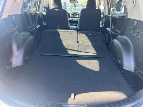 Used 2018 Toyota RAV4 XLE image 48