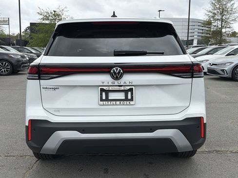 New 2026 Volkswagen Tiguan SE image 4