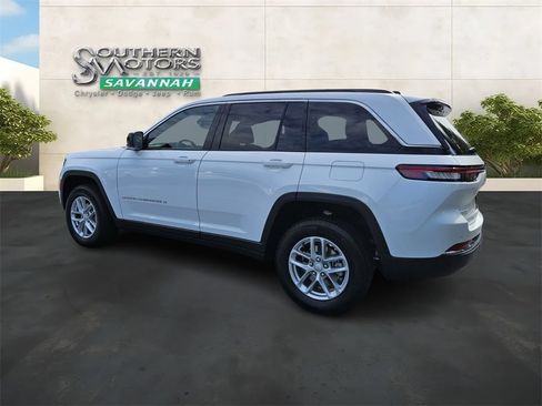New 2024 Jeep Grand Cherokee Laredo X w/ Luxury Tech Group I RWD image 3