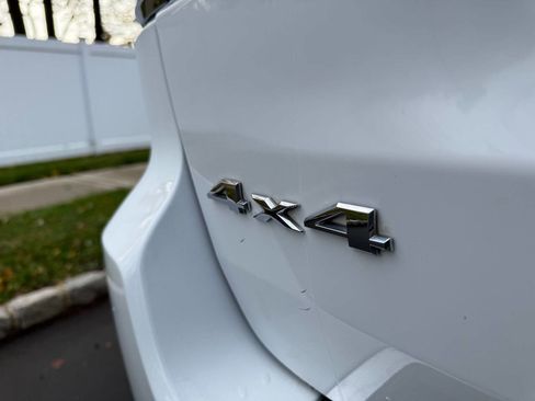 Used 2016 Jeep Grand Cherokee Overland w/ Advanced Technology Group image 9