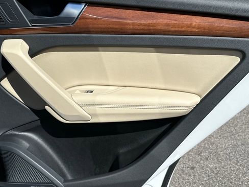 Used 2022 Audi Q5 2.0T Premium Plus image 33