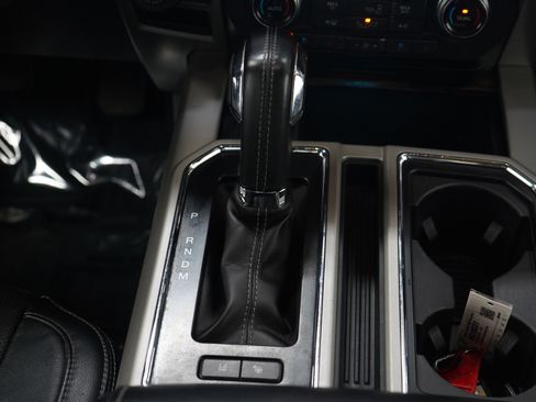 Used 2018 Ford F150 Lariat w/ Equipment Group 502A Luxury image 20