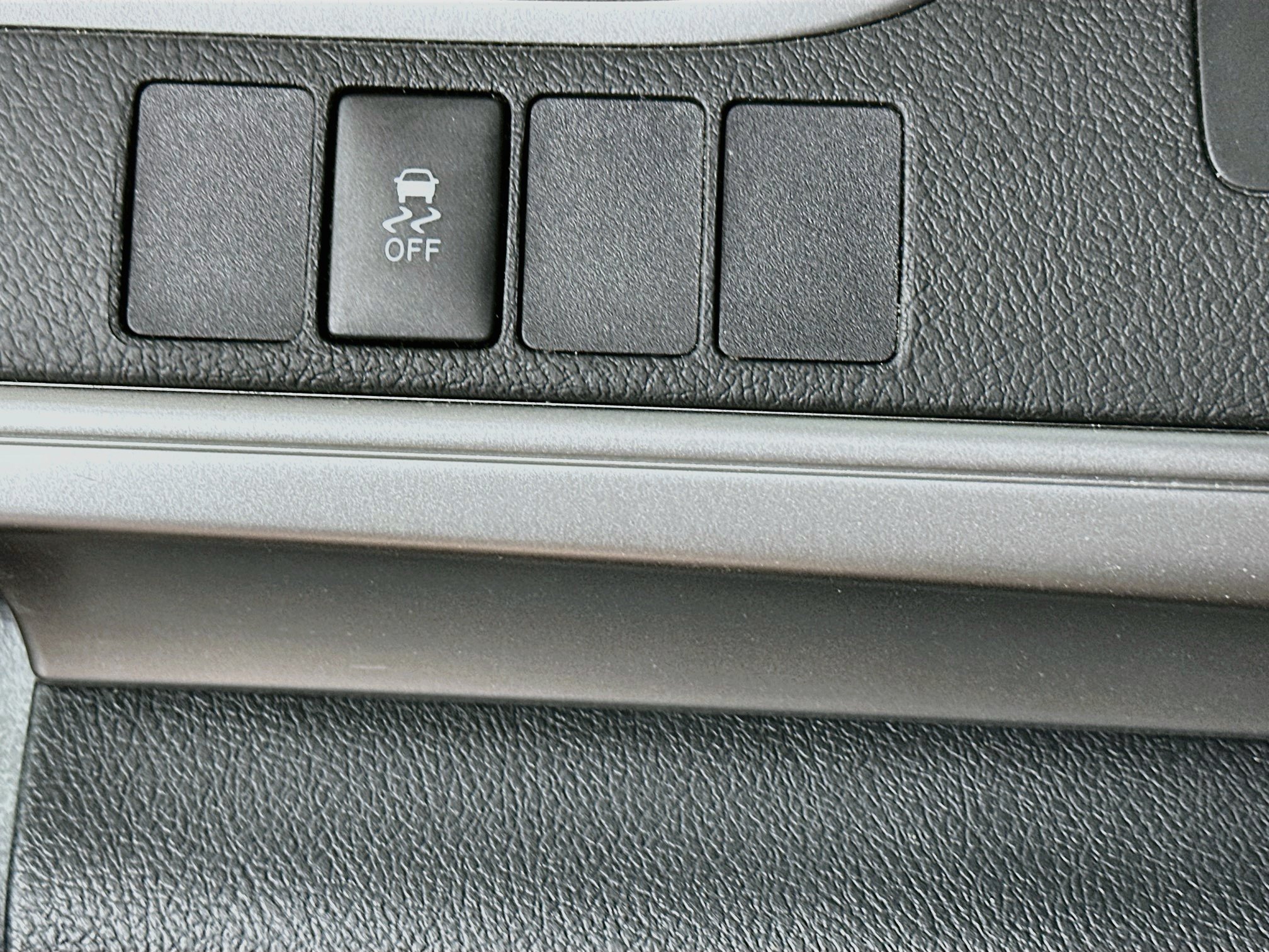 Used 2012 Toyota Camry SE FWD image 16