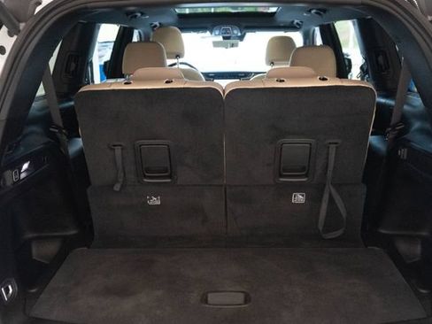 Used 2024 Jeep Grand Cherokee L Limited w/ Luxury Tech Group II RWD image 15