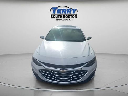 Used 2024 Chevrolet Malibu LT FWD image 2