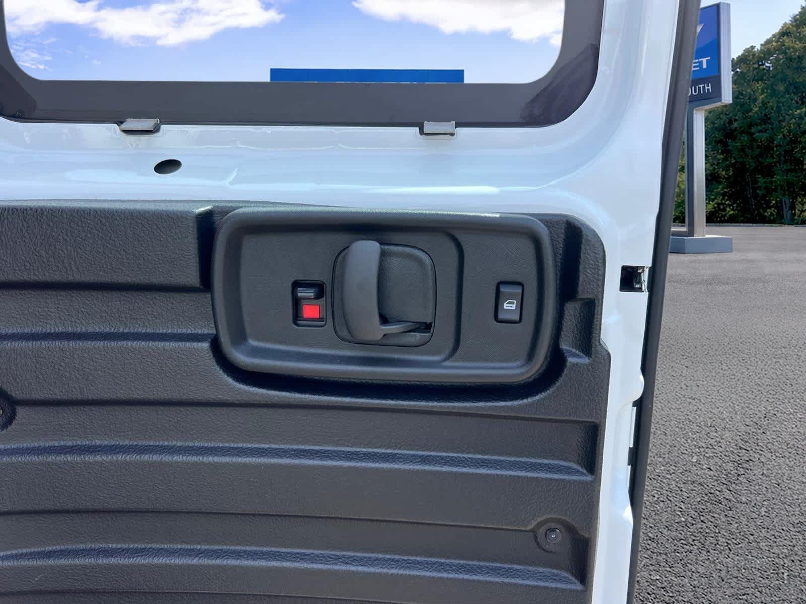 Certified 2025 GMC Savana 2500 w/ Driver Convenience Package RWD image 32