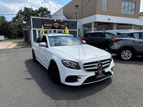 Used 2017 Mercedes-Benz E 300 4MATIC image 1