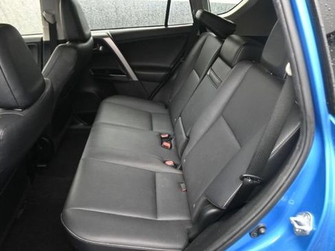 Used 2018 Toyota RAV4 Limited AWD/4WD image 19