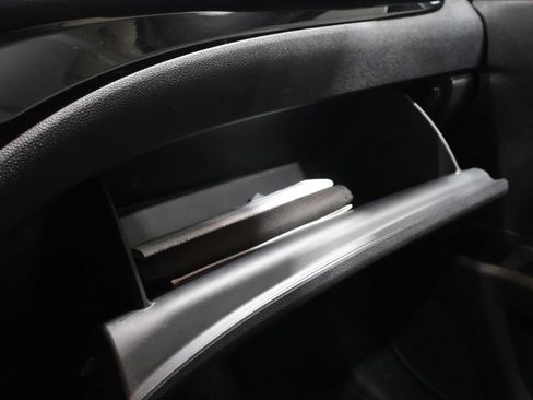 Used 2017 Honda Pilot Touring image 29