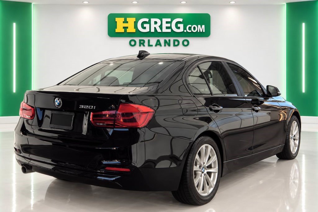 Used 2018 BMW 320i Sedan RWD image 6