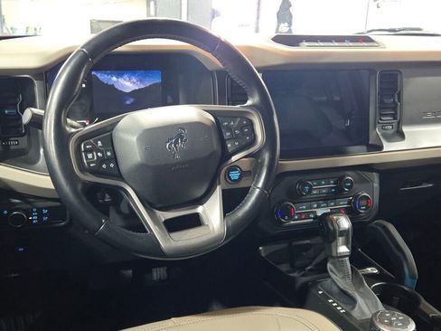 Used 2023 Ford Bronco Wildtrak image 23