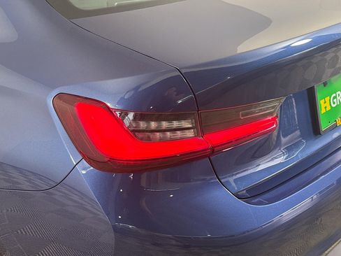 Used 2022 BMW 330i Sedan w/ Premium Package 2 RWD image 36
