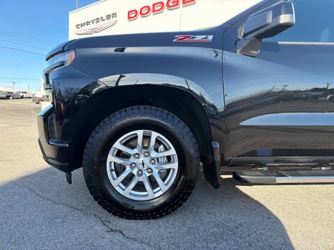 Used 2022 Chevrolet Silverado 1500 RST w/ Z71 Off-Road Package image 2