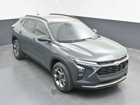 New 2026 Chevrolet Trax LT FWD image 31