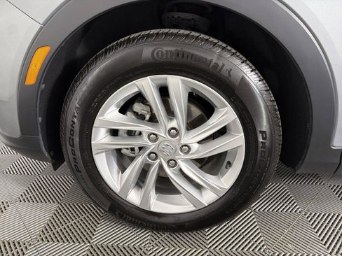 Used 2025 Buick Envista Preferred w/ Convenience I Package FWD image 9