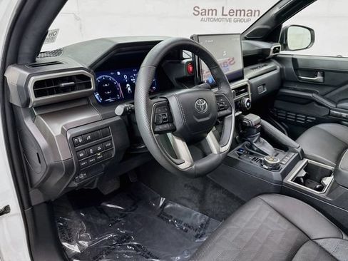 Used 2024 Toyota Tacoma TRD Off-Road w/ TRD Off Road Premium Package AWD/4WD image 9