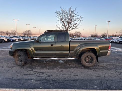 Used 2014 Toyota Tacoma 4x4 Access Cab V6 w/ SR5 Package image 6