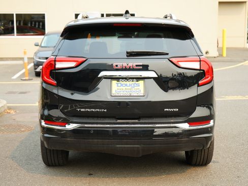 Used 2024 GMC Terrain Denali image 6