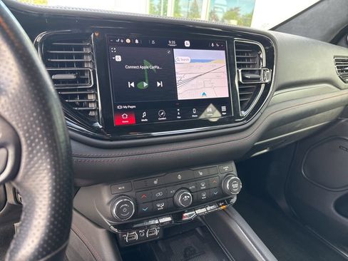 Used 2021 Dodge Durango R/T w/ Technology Group AWD/4WD image 9