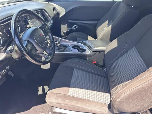 Used 2021 Dodge Challenger SXT RWD image 17