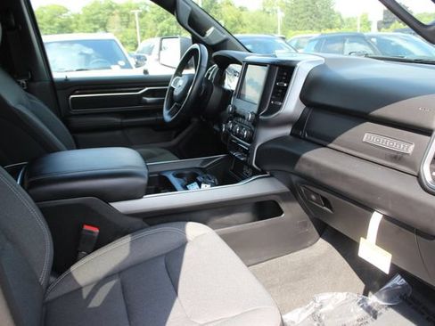 Used 2024 RAM 1500 Big Horn AWD/4WD image 33