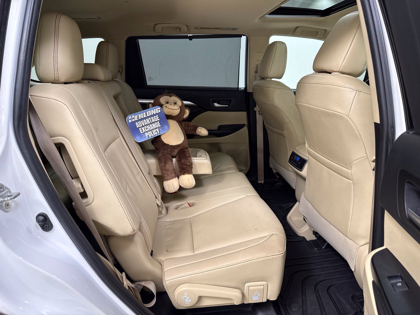 Used 2019 Toyota Highlander XLE FWD image 26