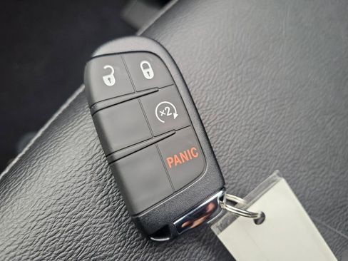 New 2026 Jeep Compass Latitude image 33