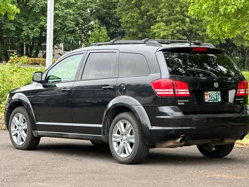 Used 2010 Dodge Journey SXT w/ Flexible Seating Group AWD/4WD image 6