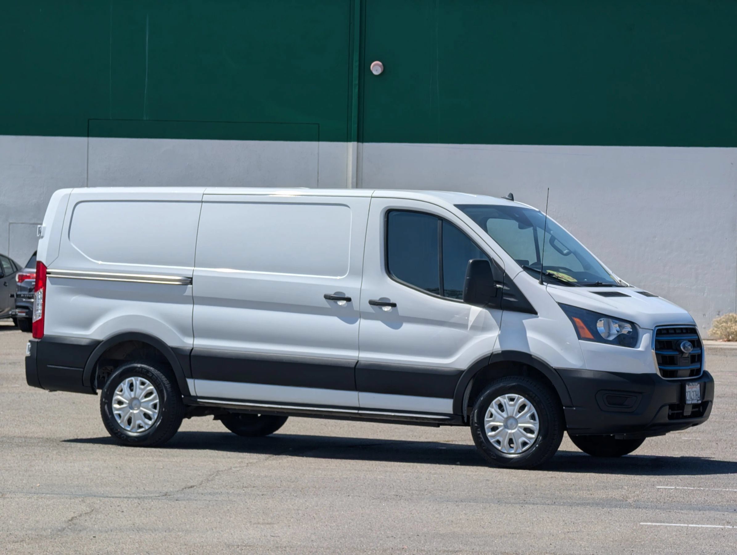 Used 2022 Ford E-Transit Low Roof RWD image 1