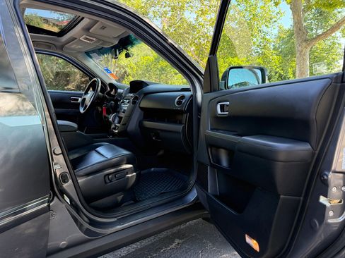 Used 2012 Honda Pilot Touring image 14