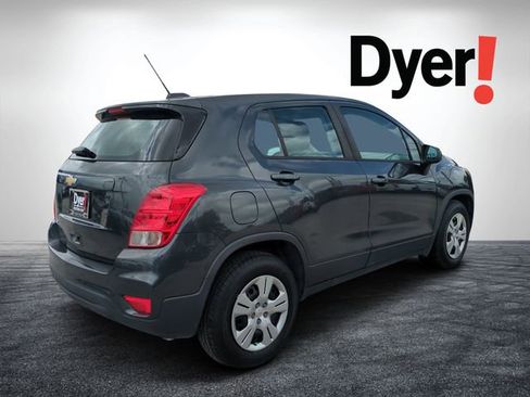 Used 2019 Chevrolet Trax LS FWD image 3