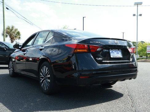 Used 2023 Nissan Altima 2.5 SV image 9