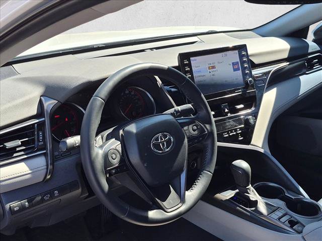 Used 2023 Toyota Camry XSE FWD image 9