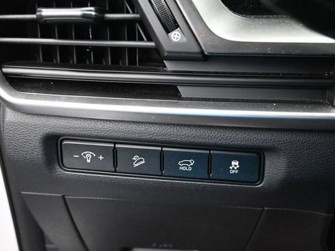 Used 2025 Kia Telluride S FWD image 16