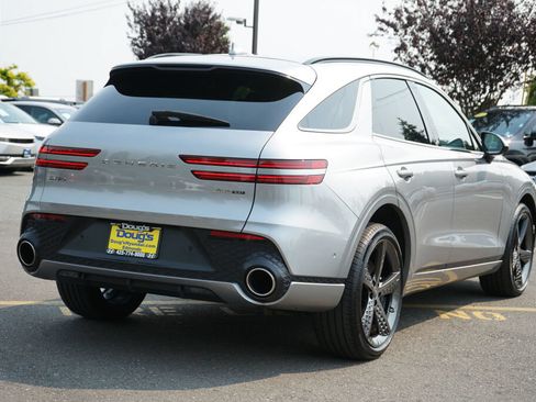 Used 2024 Genesis GV70 3.5T Sport w/ Sport Advanced Package AWD/4WD image 5
