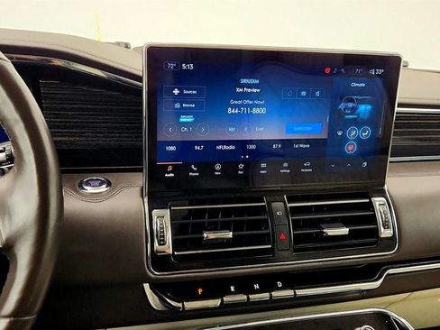 Used 2024 Lincoln Navigator Black Label AWD/4WD image 17