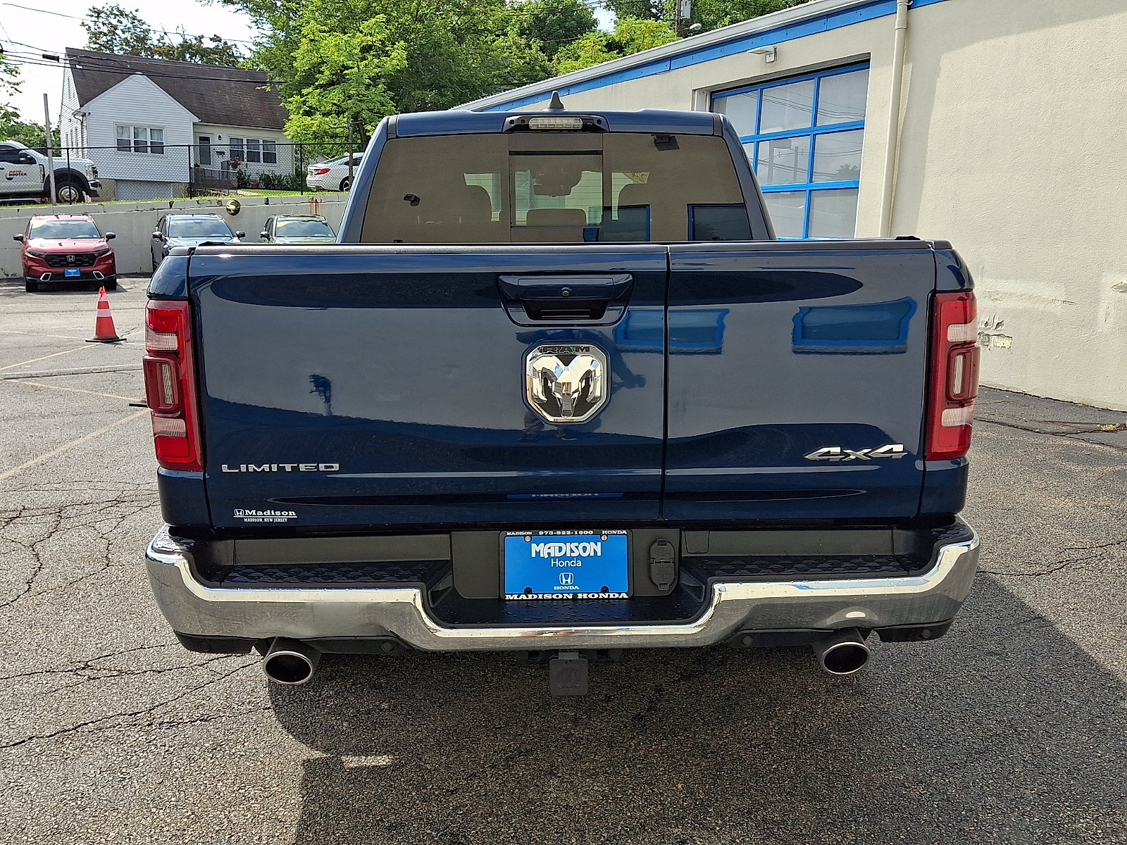 Used 2024 RAM 1500 Limited AWD/4WD image 5
