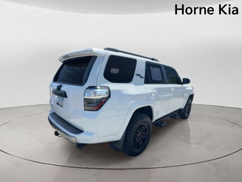 Used 2019 Toyota 4Runner TRD Off-Road Premium AWD/4WD image 4