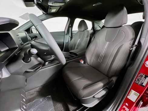 Certified 2025 Hyundai Elantra Sport FWD image 9
