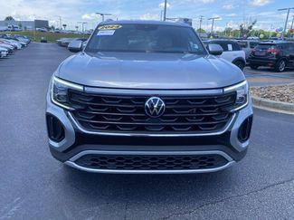 Used 2024 Volkswagen Atlas Cross Sport SE FWD video 2