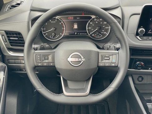New 2026 Nissan Rogue SV FWD image 19