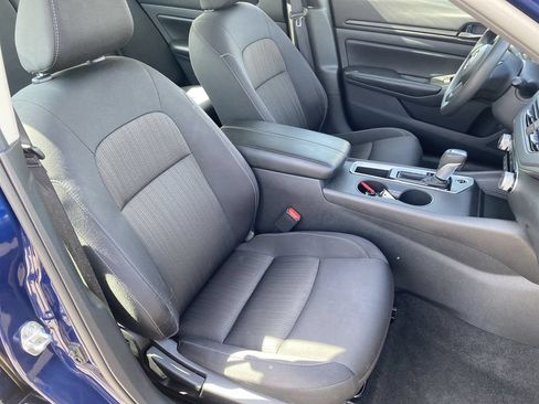 Used 2024 Nissan Altima 2.5 S FWD image 30