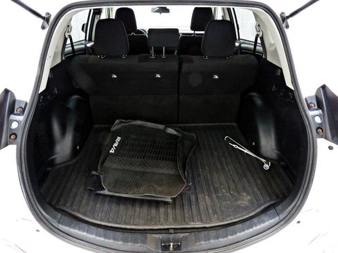 Used 2018 Toyota RAV4 XLE w/ Plus Extra Value Package AWD/4WD image 13