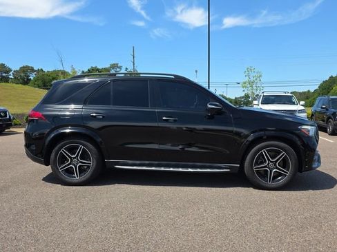 Used 2022 Mercedes-Benz GLE 450 4MATIC w/ AMG Line Exterior image 2