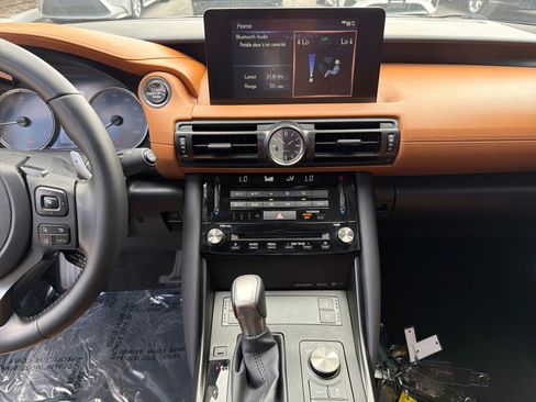 Used 2023 Lexus IS 300 w/ Comfort Package image 17