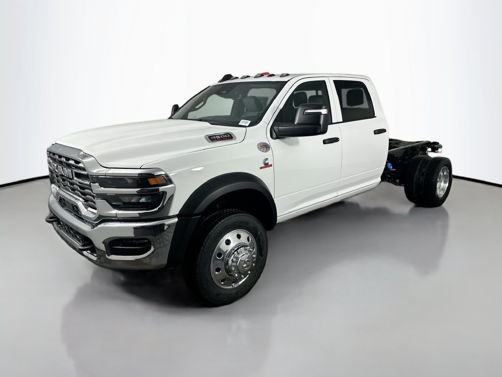 New 2026 RAM 4500 Tradesman AWD/4WD image 3