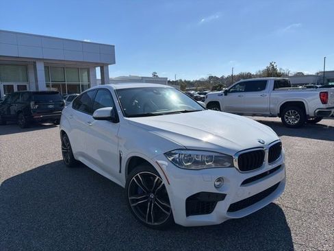 Used 2018 BMW X6 M w/ Executive Package image 3
