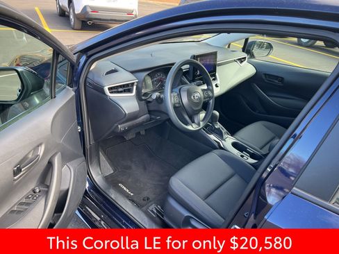 Used 2025 Toyota Corolla LE image 20